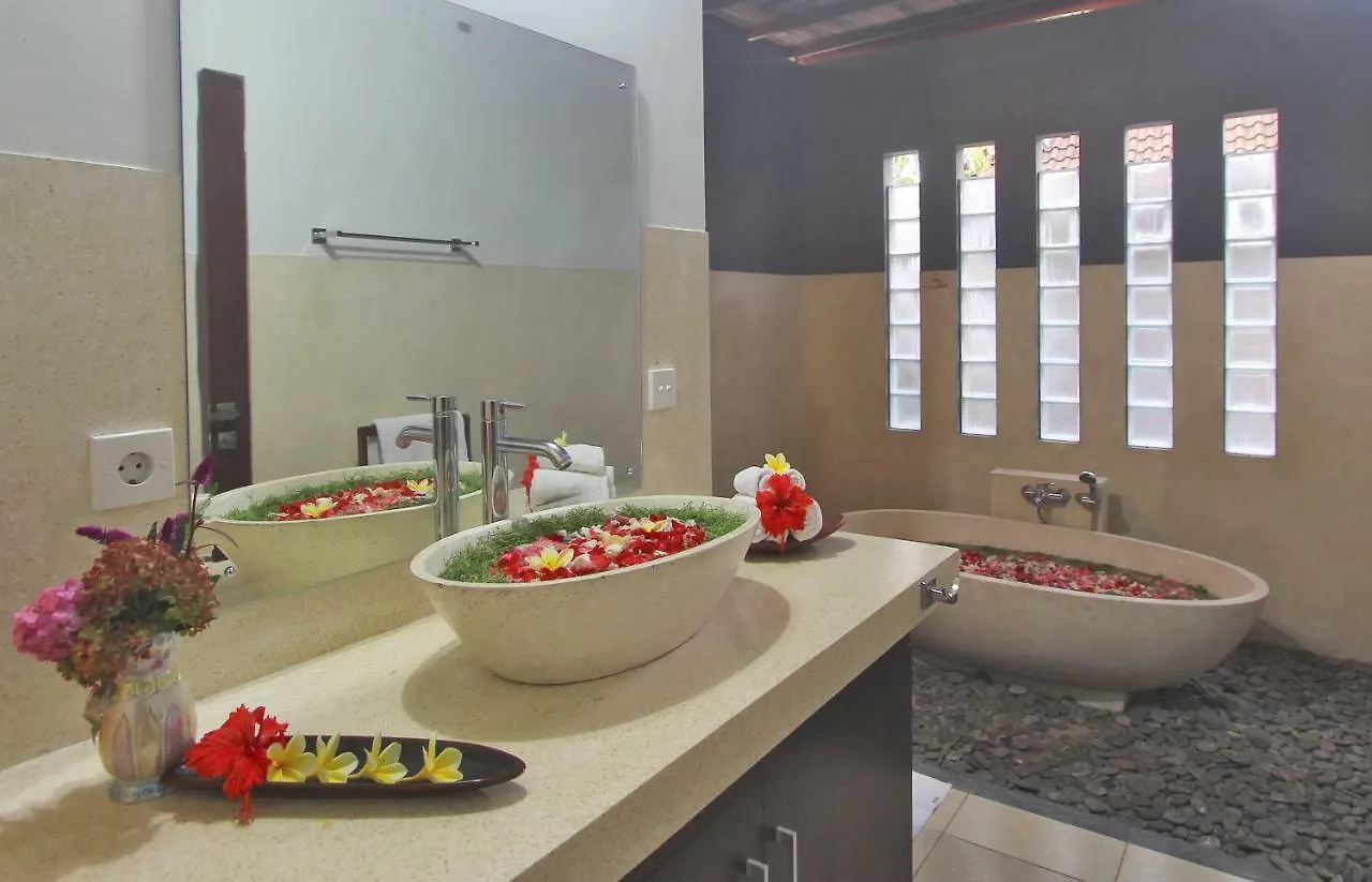 Villa Dena'S Place Ubud
